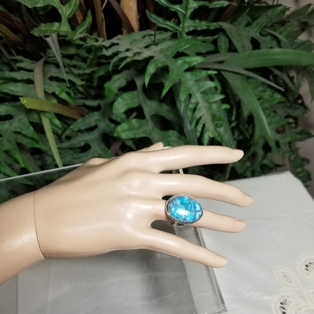 FABULOUS RING NWOT - Picture 1 of 8